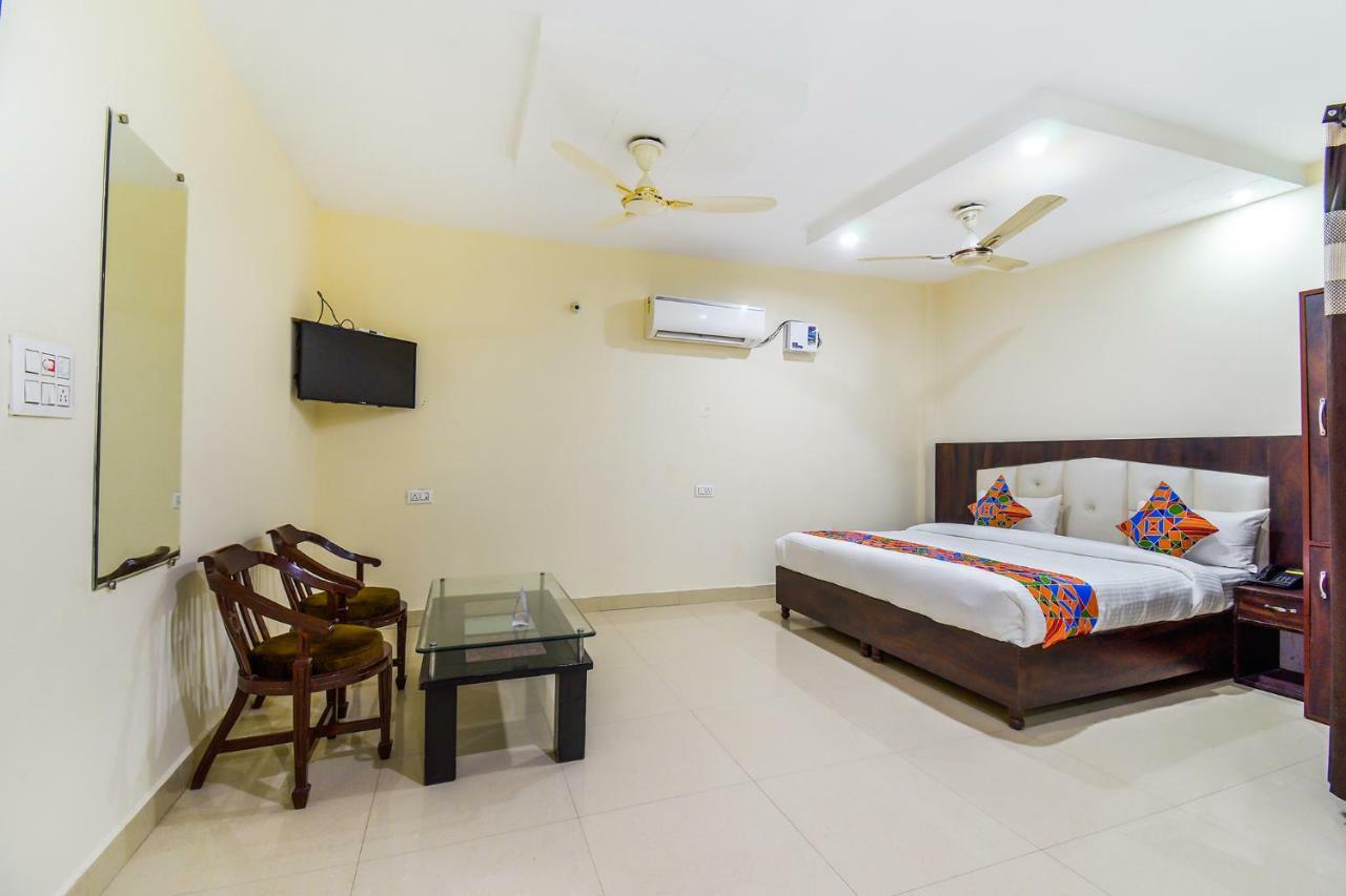 Fabhotel Js Regency Gt Road Amritsar Esterno foto